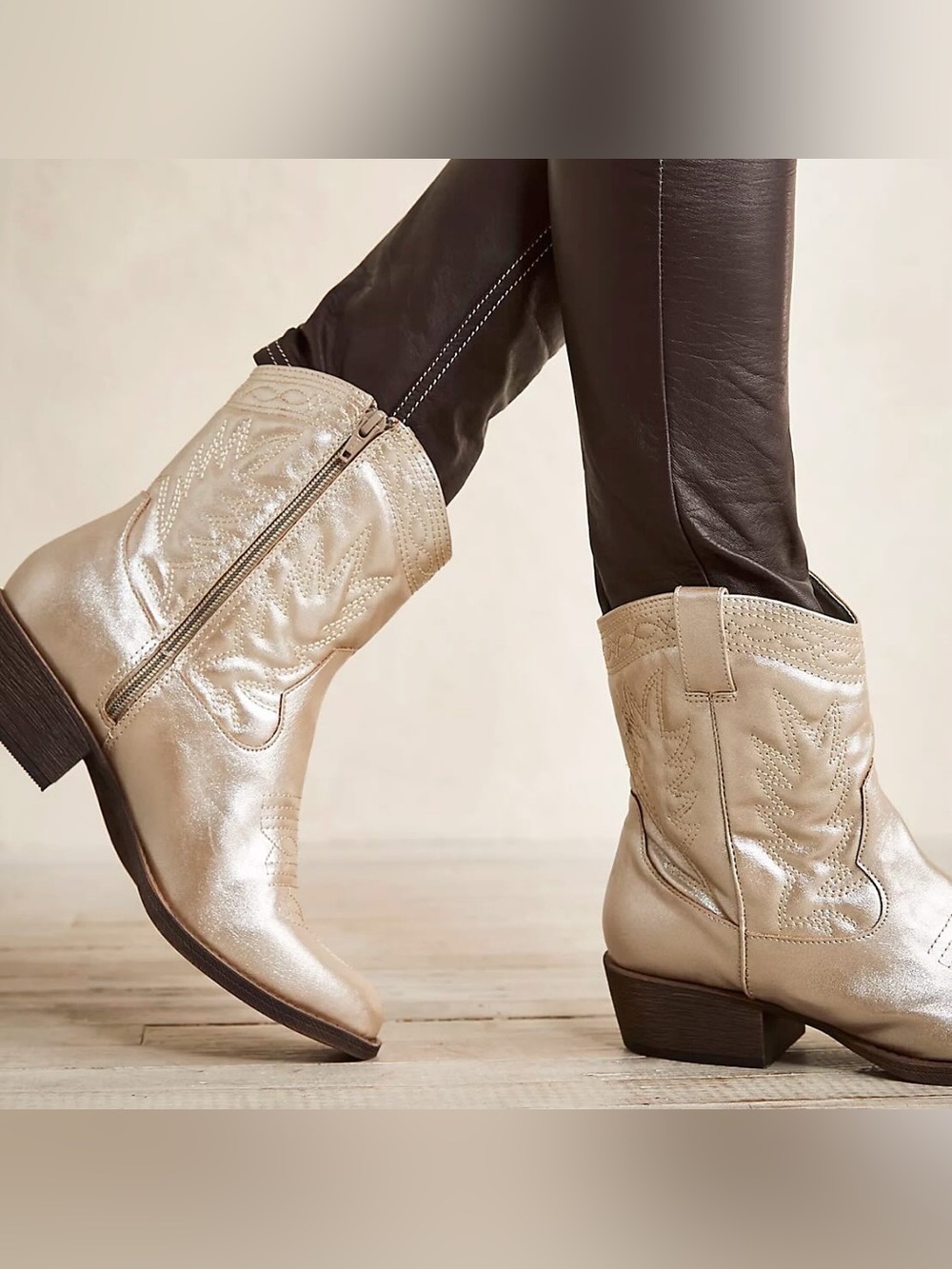 Coconuts by Matisse "Pistol" Western Boots in metallic silver